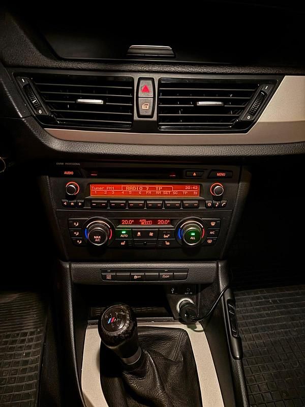 Gebraucht BMW X1 Performance 146 PS (107 kW) 2014 Silber SUV