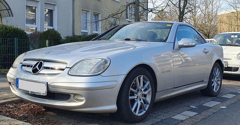 Gebraucht Mercedes SLK230 197 PS (144 kW) 2003 Silber Cabrio