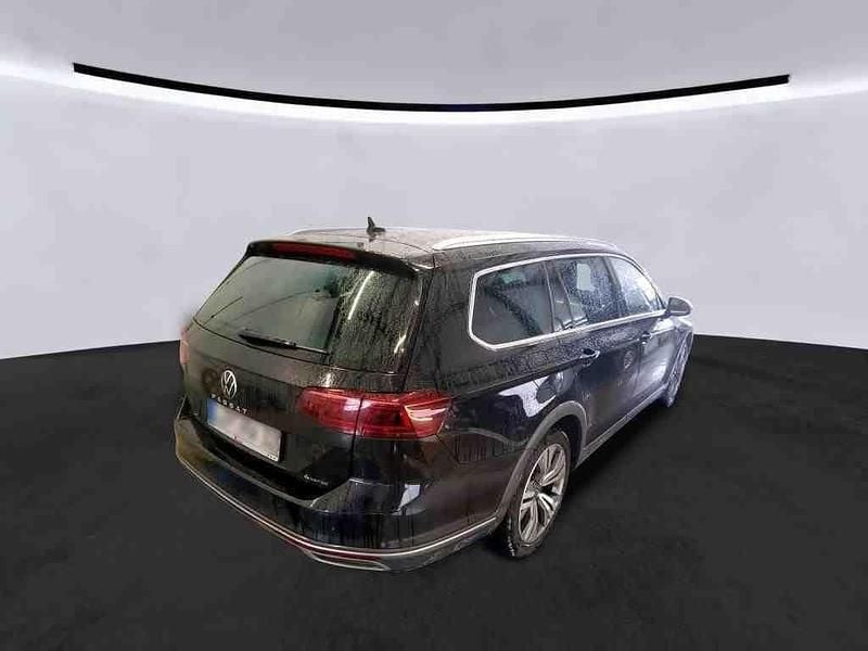 Gebraucht VW Passat Alltrack 200 PS (147 kW) 2021 Deep black perleffekt (metallic) Kombi