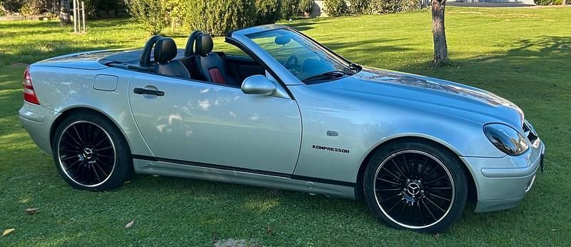 Gebraucht Mercedes SLK230 193 PS (141 kW) 2000 Silber Cabrio
