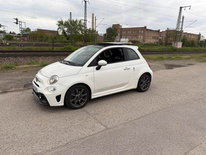 Weiß Gebraucht 2019 Abarth 500 Kleinwagen | 16.000 € (Etwas zu teuer) - Bild 1/4