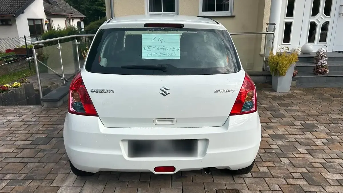 Gebraucht Suzuki Swift 92 PS (67 kW) 2009 Weiß Kleinwagen