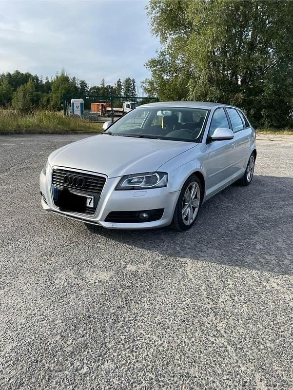 Silber Gebraucht 2009 Audi A3 Sportback Limousine | 6.200 € (Guter Preis) - Bild 1/4