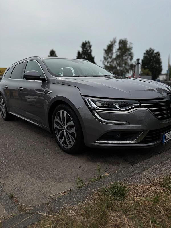 Grau Gebraucht 2017 Renault Talisman Kombi | 11.150 € (Guter Preis) - Bild 1/4