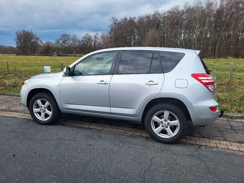 Gebraucht Toyota RAV4 150 PS (110 kW) 2010 Silber SUV