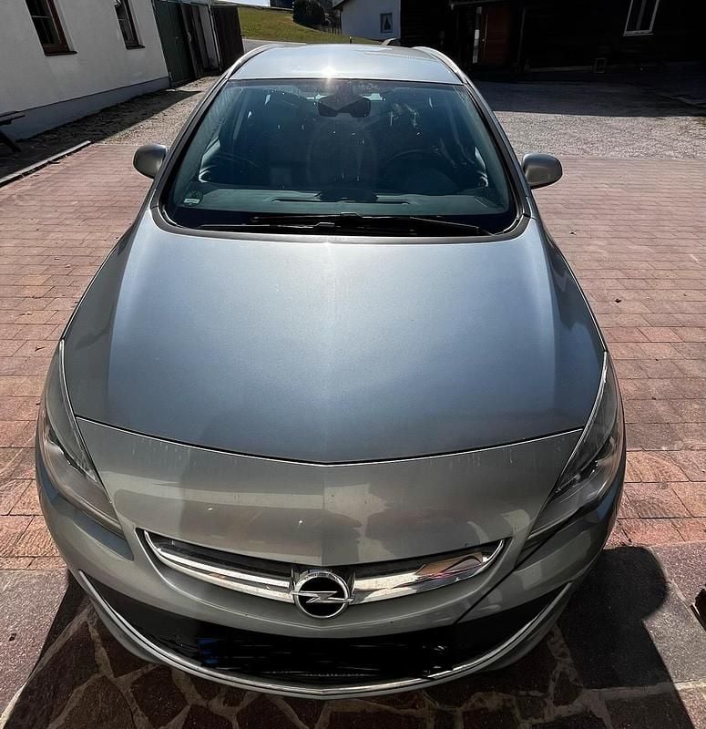 Gebraucht Opel Astra 165 PS (121 kW) 2013 Silber Kombi