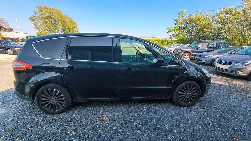 Schwarz Gebraucht 2010 Ford S-MAX Titanium Van / Kleinbus | 1.449 € - Bild 1/4