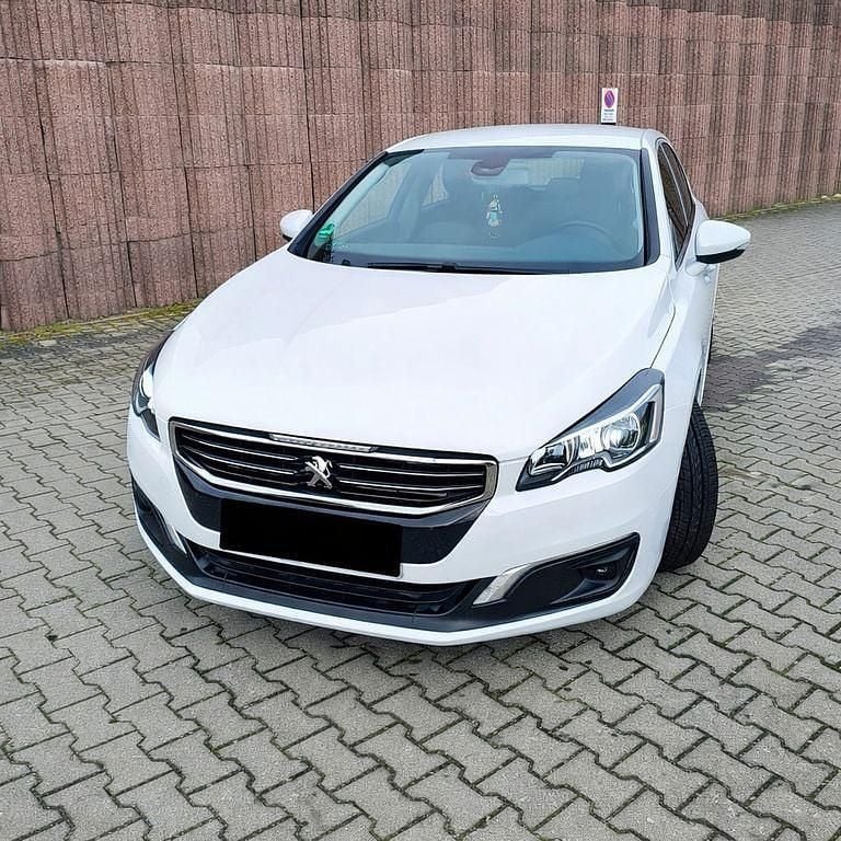 Gebraucht Peugeot 508 Active 150 PS (110 kW) 2016 Weiß Limousine