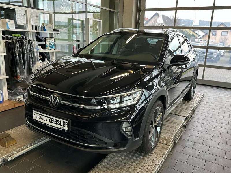 Deep black perleffekt Gebraucht 2022 VW Taigo Style SUV | 31.950 € (Teuer) - Bild 1/4