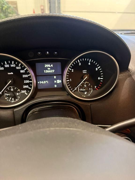 Gebraucht Mercedes ML500 387 PS (284 kW) 2010 Schwarz SUV