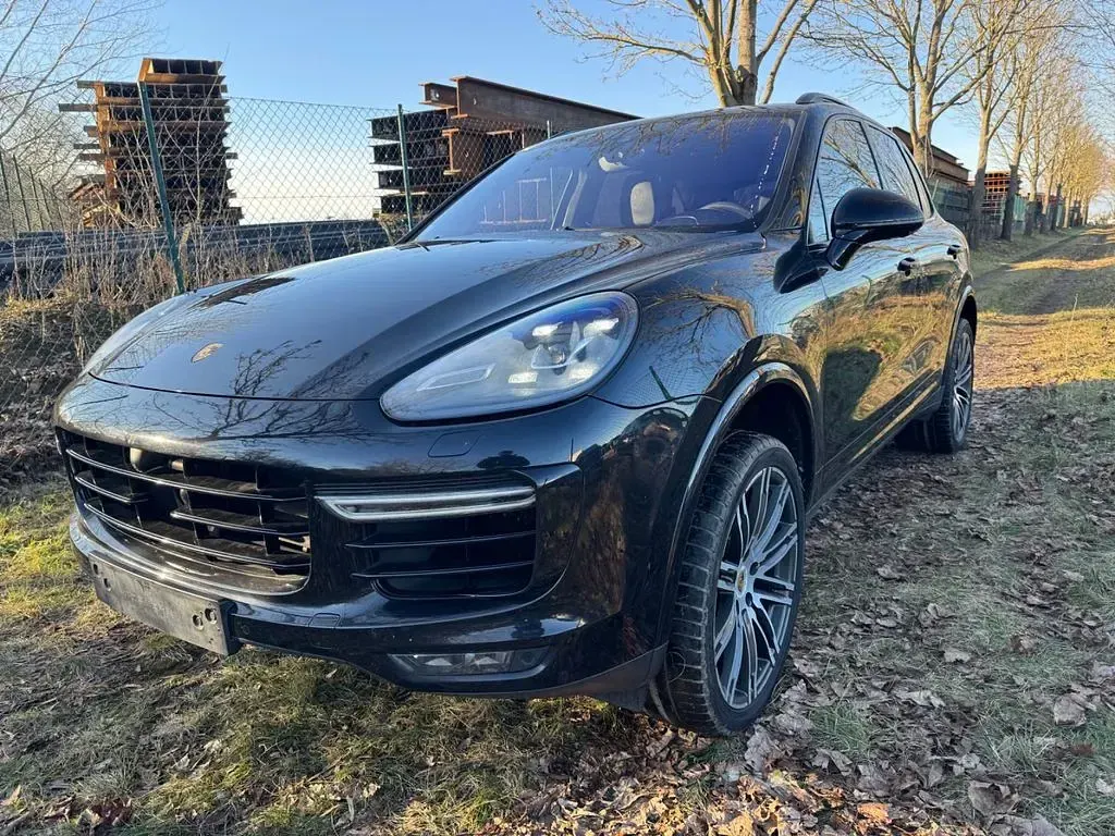 Gebraucht Porsche Cayenne Turbo S 570 PS (419 kW) 2016 Schwarz SUV