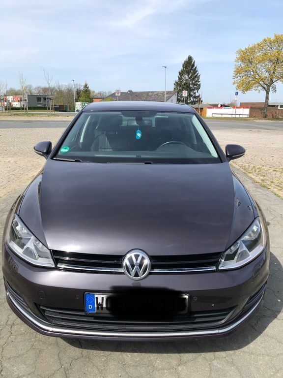 Grau Gebraucht 2015 VW Golf VII LOUNGE Kleinwagen | 8.300 € (Superpreis) - Bild 1/4