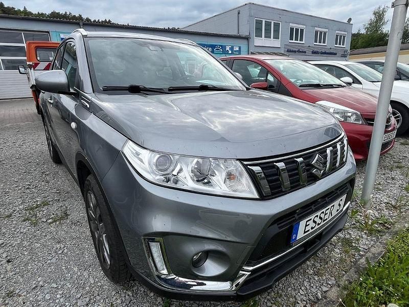 Gebraucht Suzuki Vitara 140 PS (102 kW) 2019 Grau SUV