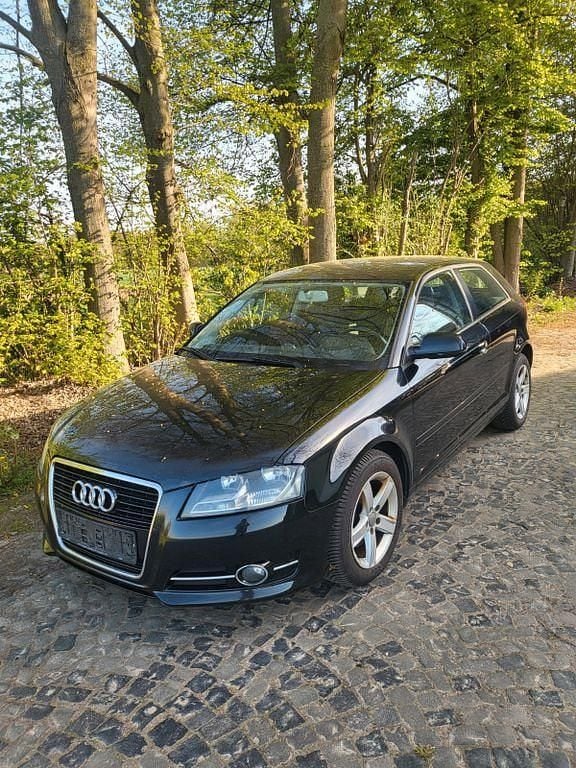 Gebraucht Audi A3 Ambition 140 PS (102 kW) 2012 Grau Kleinwagen