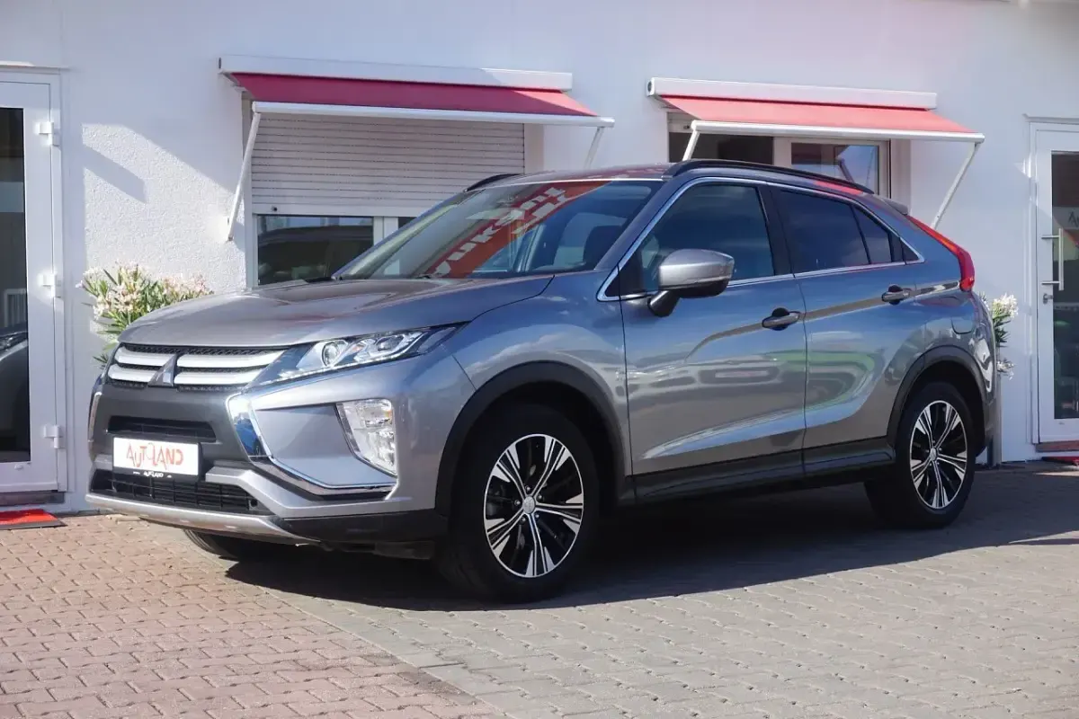 Gebraucht Mitsubishi Eclipse Cross 163 PS (119 kW) 2020 Silber SUV