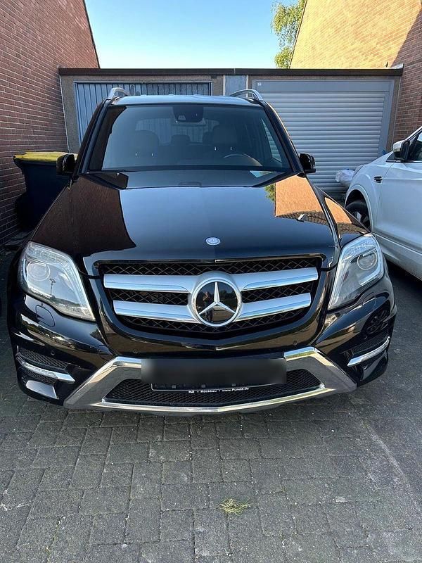 Schwarz Gebraucht 2012 Mercedes GLK350 AMG SUV | 12.399 € (Guter Preis) - Bild 1/4
