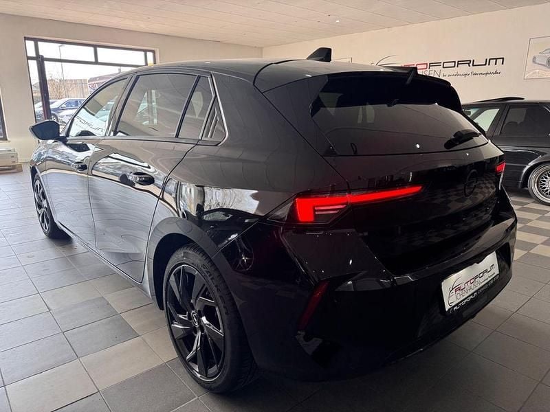 Gebraucht Opel Astra 131 PS (96 kW) 2024 Schwarz Limousine