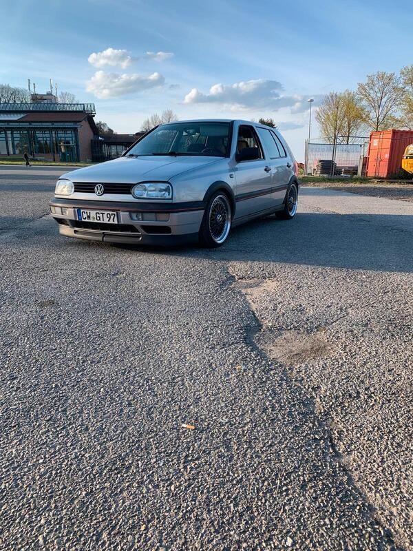 Silber Gebraucht 1997 VW Golf III GT Limousine | 800 € (Superpreis) - Bild 1/4