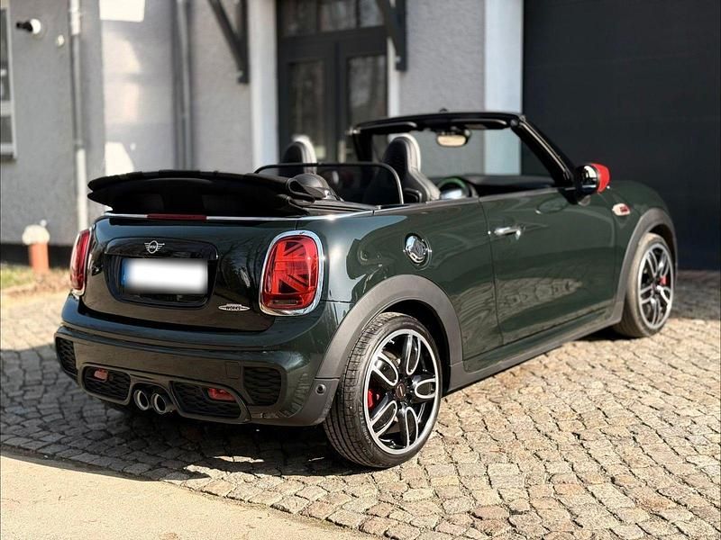 Second-hand Mini John Cooper Works 231 CP (169 kW) 2020 Verde Hatchback