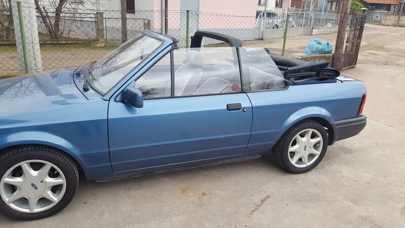 Blau Gebraucht 1988 Ford Escort Cabriolet Cabrio | 5.999 € - Bild 1/4