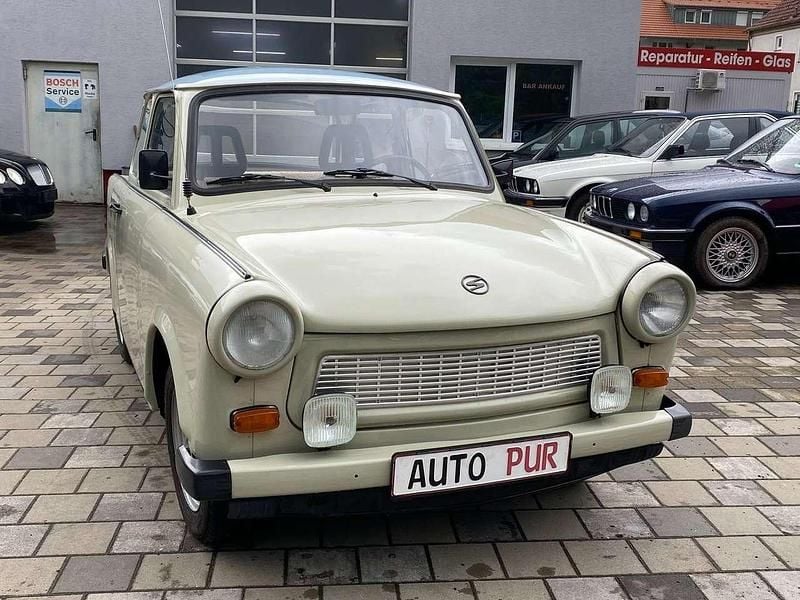 Beige Gebraucht 1989 Trabant 601 Limousine | 5.949 € - Bild 1/4
