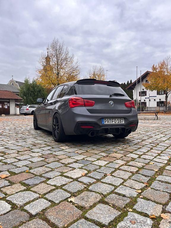 Gebraucht BMW 118 Advantage 136 PS (100 kW) 2018 Grau Kleinwagen