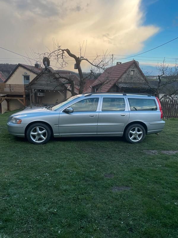 Gebraucht Volvo V70 185 PS (136 kW) 2007 Silber Kombi