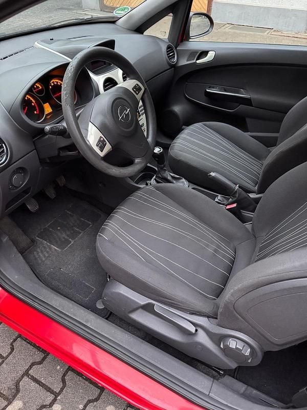 Gebraucht Opel Corsa 75 PS (55 kW) 2008 Rot Kleinwagen
