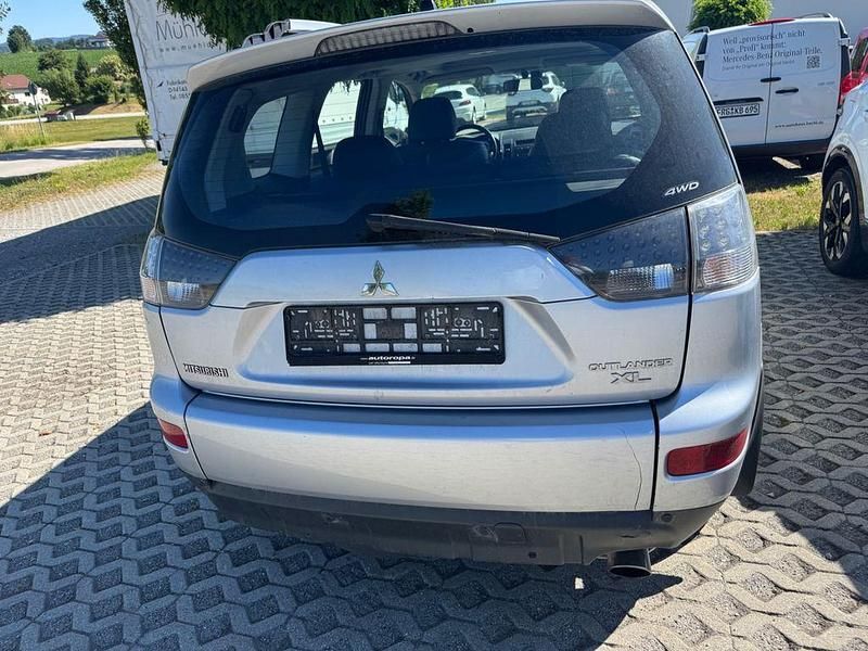 Gebraucht Mitsubishi Outlander Inform 170 PS (125 kW) 2010 Silber SUV