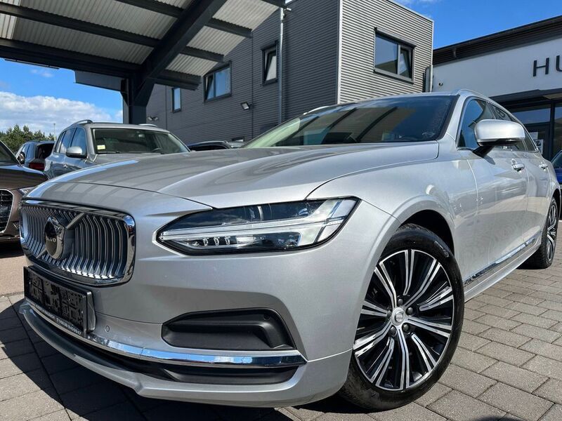 Silber Gebraucht 2022 Volvo V90 Inscription Kombi | 26.700 € - Bild 1/4