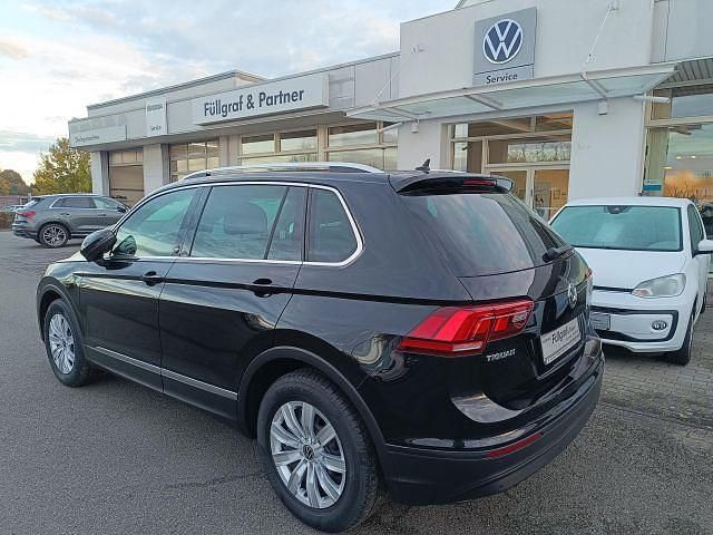 Gebraucht VW Tiguan Sound 150 PS (110 kW) 2017 Deep black perleffekt SUV