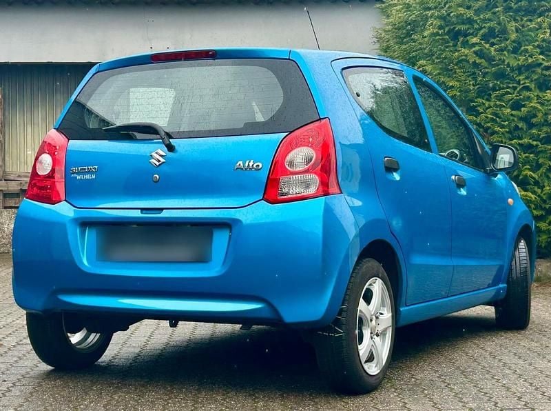 Gebraucht Suzuki Alto 68 PS (50 kW) 2012 Blau Kleinwagen