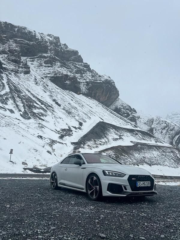 Weiß Gebraucht 2018 Audi RS5 Comfort Coupé | 45.000 € (Fairer Preis) - Bild 1/4