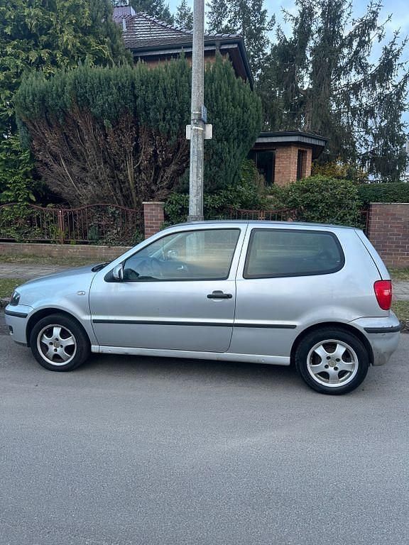 Gebraucht VW Polo Basis 60 PS (44 kW) 2001 Limousine