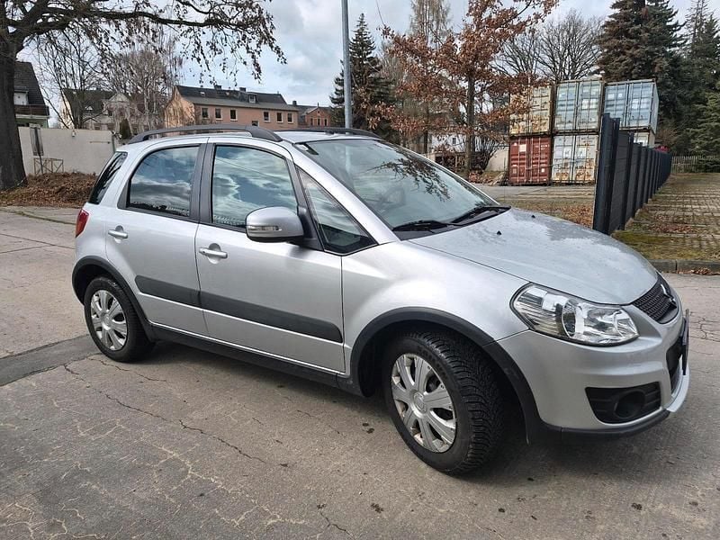 Gebraucht Suzuki SX4 120 PS (88 kW) 2012 Grau SUV