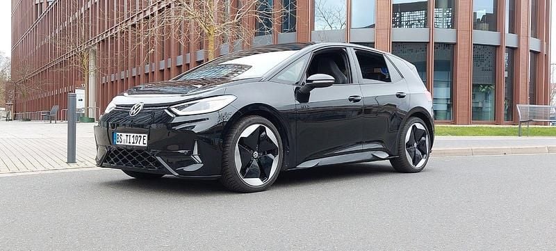 Gebraucht VW ID.3 GTX 239 kW (326 PS) 2024 Schwarz Kleinwagen