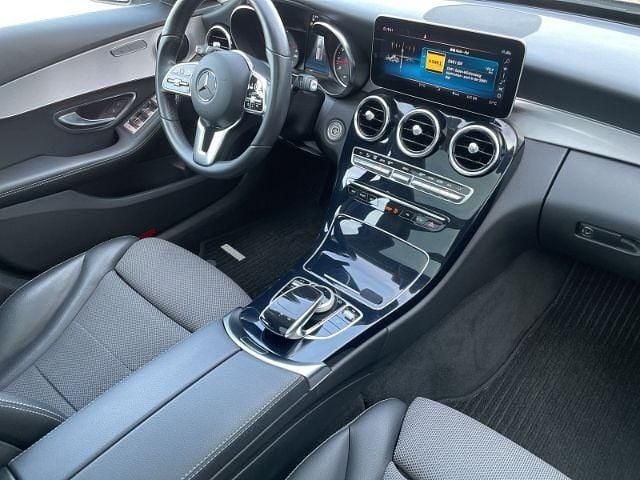 Gebraucht Mercedes C180 Avantgarde 156 PS (114 kW) 2020 Obsidianschwarz  metalliclack Kombi