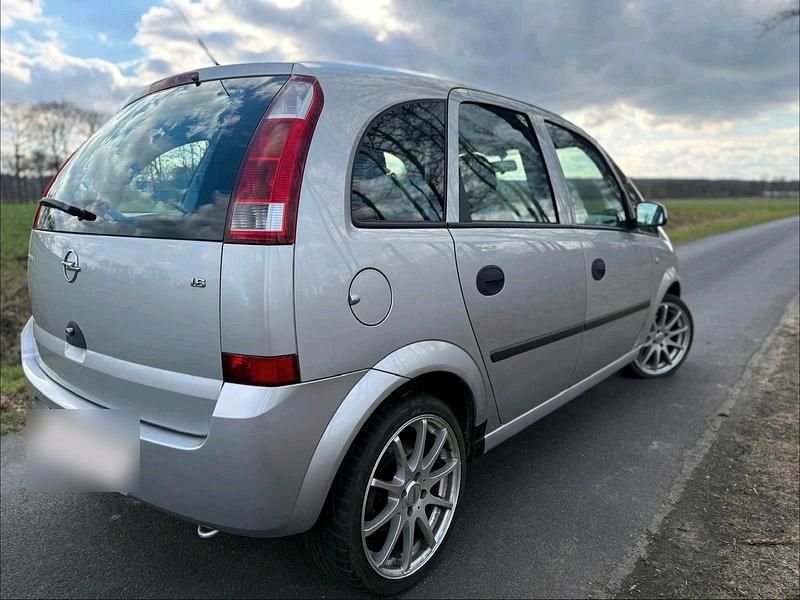 Gebraucht Opel Meriva 102 PS (75 kW) 2005 Silber Van / Kleinbus