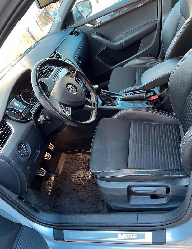 Gebraucht Skoda Octavia RS 186 PS (136 kW) 2014 Silber Kleinwagen