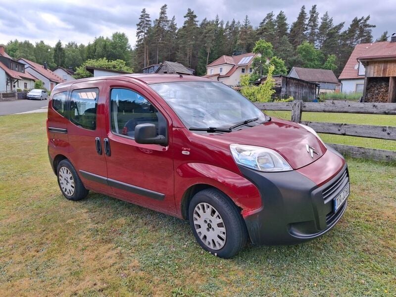 Rot Gebraucht 2009 Citroën Nemo Van / Kleinbus | 2.800 € (Guter Preis) - Bild 1/4
