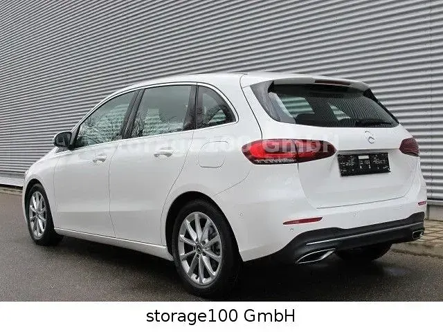 Gebraucht Mercedes B180 Progressive 136 PS (100 kW) 2019 Weiß Kleinwagen