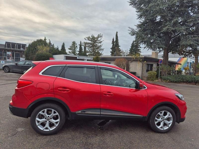 Gebraucht Renault Kadjar LIMITED 140 PS (102 kW) 2019 Rot SUV