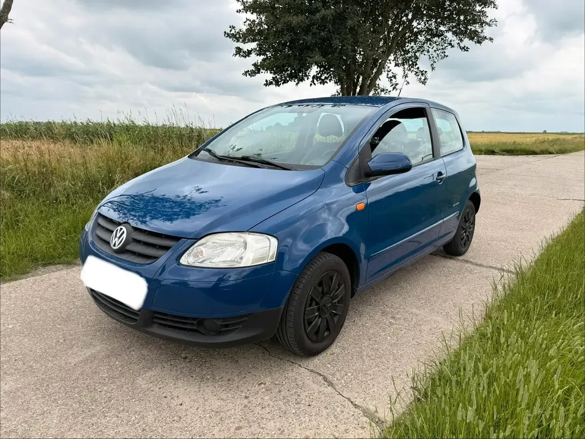 Gebraucht VW Fox Refresh 55 PS (40 kW) 2009 Blau Kleinwagen