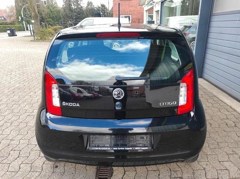 Gebraucht Skoda Citigo Active 60 PS (44 kW) 2014 Schwarz Kleinwagen