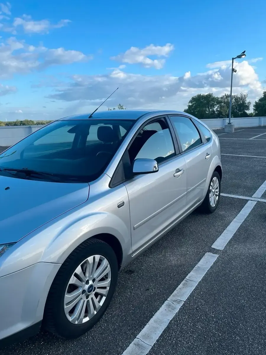 Gebraucht Ford Focus 145 PS (106 kW) 2007 Silber Limousine