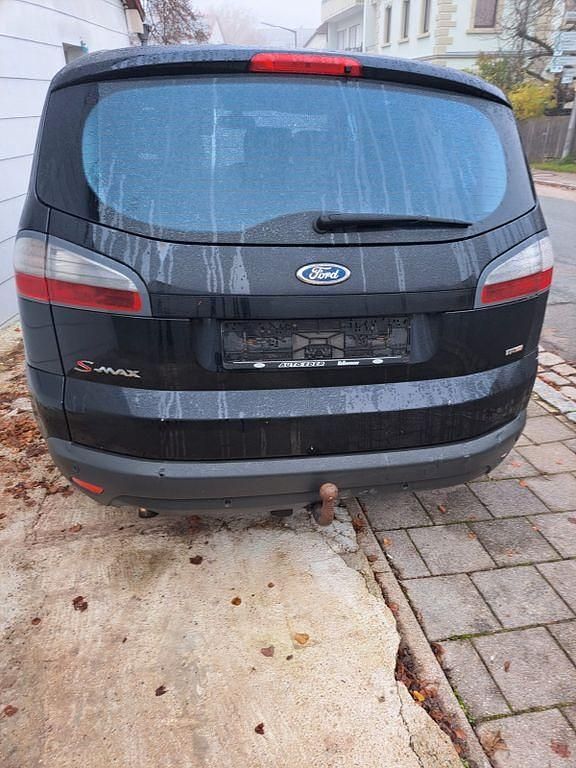Gebraucht Ford S-MAX Trend 140 PS (102 kW) 2009 Schwarz Van / Kleinbus