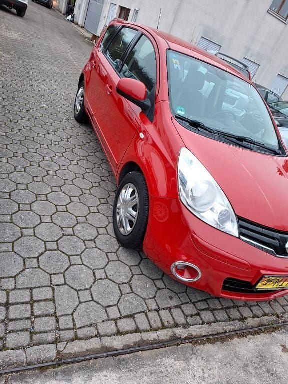 Gebraucht Nissan Note I-Way 88 PS (64 kW) 2013 Rot Limousine