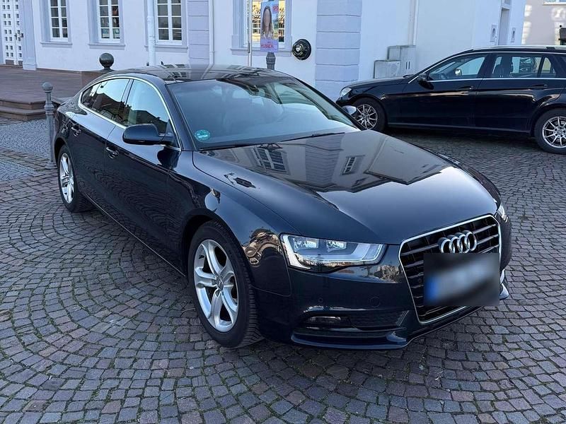 Second-hand Audi A5 Comfort 190 CP (139 kW) 2016 Albastru Coupe