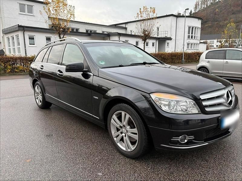 Gebraucht Mercedes C180 156 PS (114 kW) 2010 Schwarz Kombi