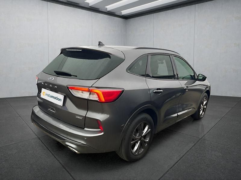 Gebraucht Ford Kuga 224 PS (164 kW) 2022 Grau SUV
